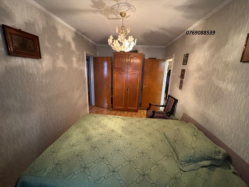 Drumul Taberei, Auchan,